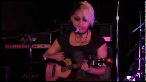 Annie Rinaldi - I Won't Be Home For Christmas & Ch...
