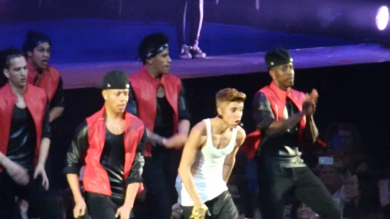 Juatin Bieber belive tour in O2arena beauty and a beat