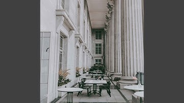 Understated Ambience for Coffee and Fun