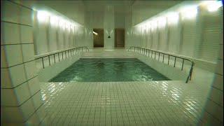 아무도 없는 수영장에 혼자 갇혀 버렸다... - Pools