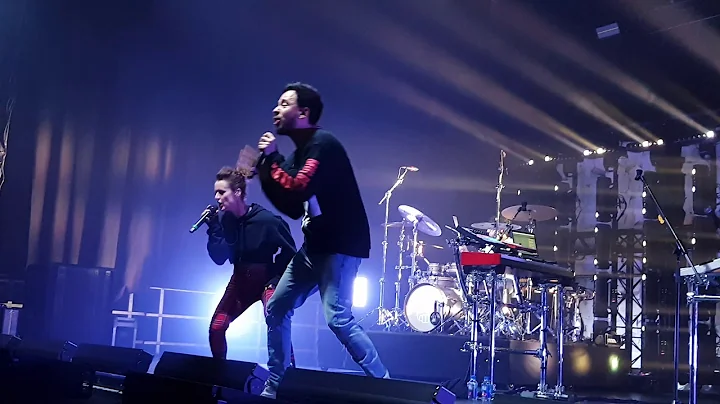Mike Shinoda & Jennifer Weist (From JenniferRostoc...