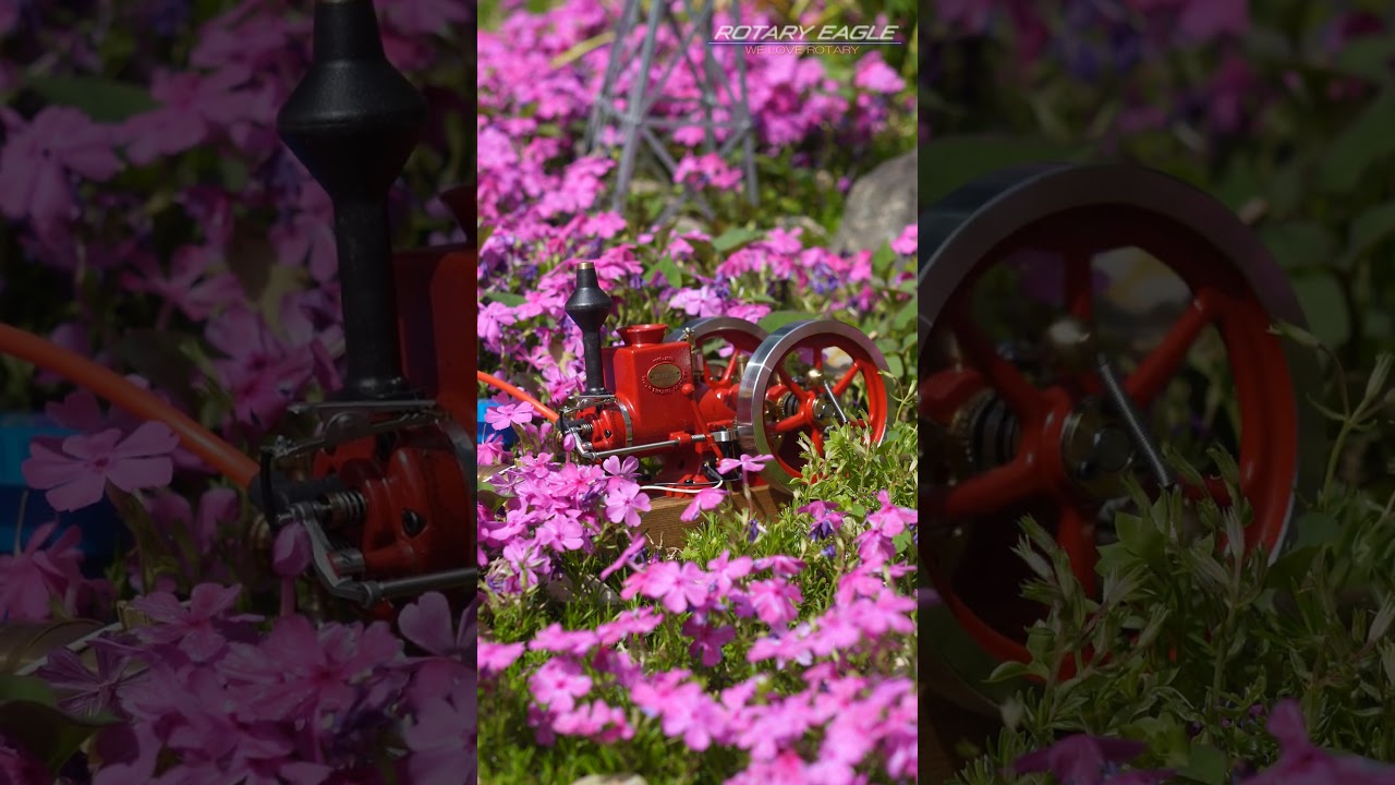 芝桜と赤い発動機模型’26