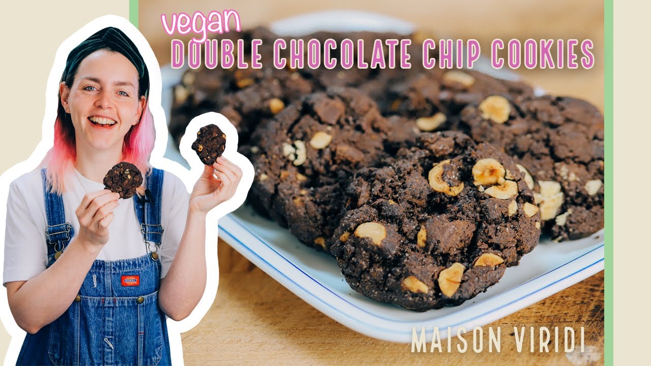 Homemade VEGAN DOUBLE CHOCOLATE CHIP COOKIES met extra veel chocola én hazelnoten