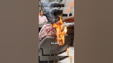 Cô gái phải cắt tóc bằng lửa