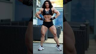 #alinapopa 🏋️‍♀️ #femalebodybilder #bodybuilding #isthis1st