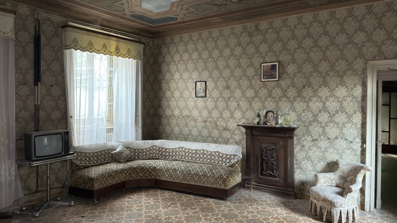 STANZE INASPETTATAMENTE STUPENDE IN QUESTO CASCINALE DIROCCATO ABBANDONATO!