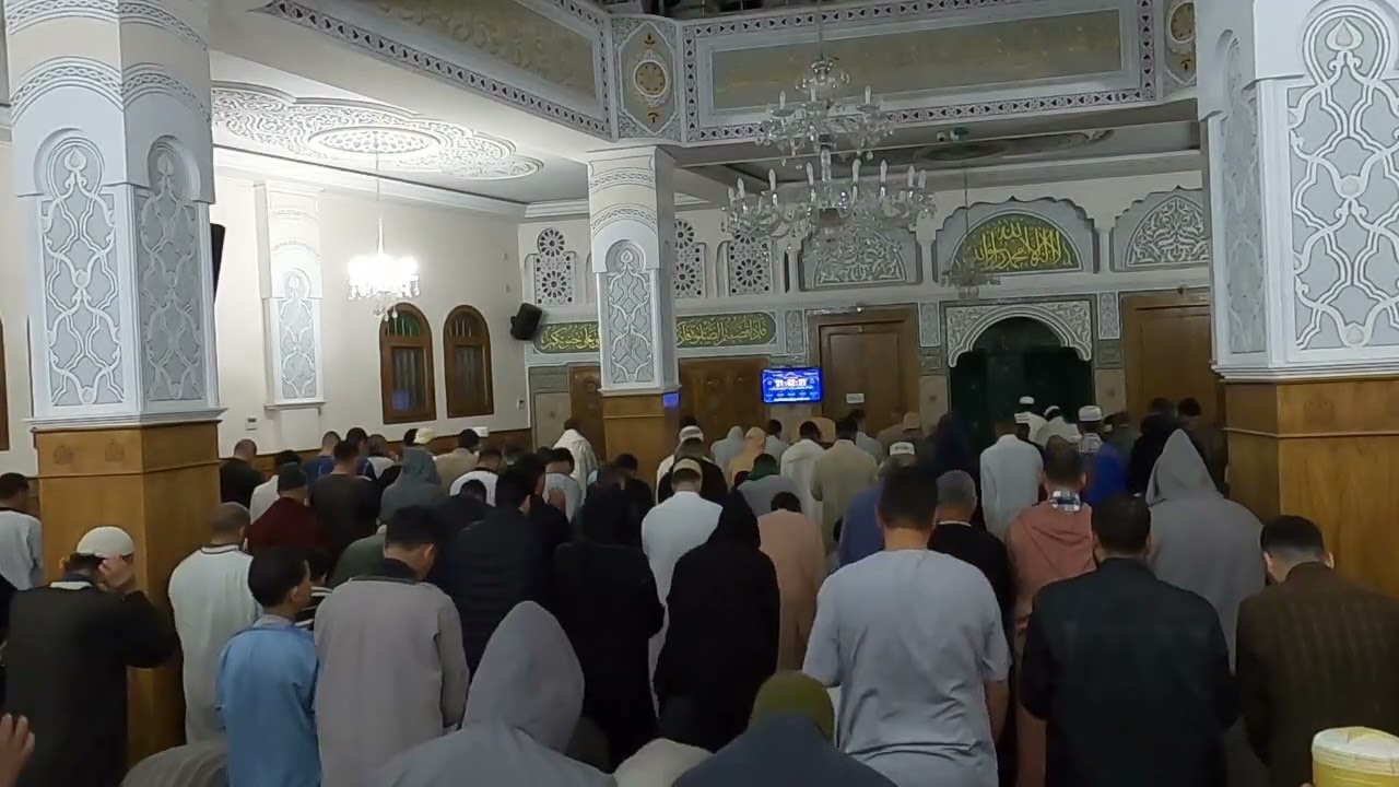 تلاوةٌ ندية للقارئ سدى مصطفى العوفي، مزمارٌ من مزامير داود يصدح في تراويح رمضان بمسجد أكبار المزار.