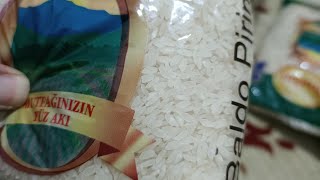 A 101 rezaleti.5 paket pirinç hepsi böcekli