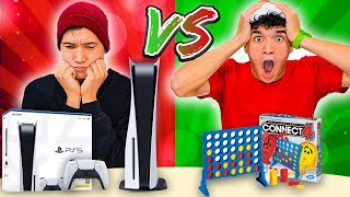 CHEAP VS EXPENSIVE CHRISTMAS PRESENTS CHALLENGE 🎁 *Surprise Ending*