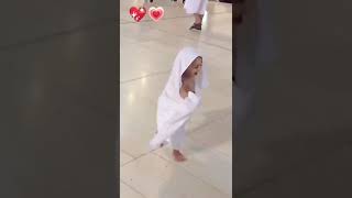 Mustafa Ahmad running joyously in Haram sharif mecca mukarrama