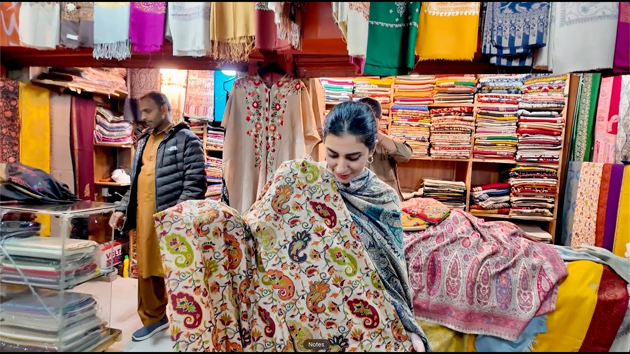 Kani Winter Stoles for Rs 1500 | Jacquard & Wool discounted Handmade Kashmiri Kani Pashmina | Khussa