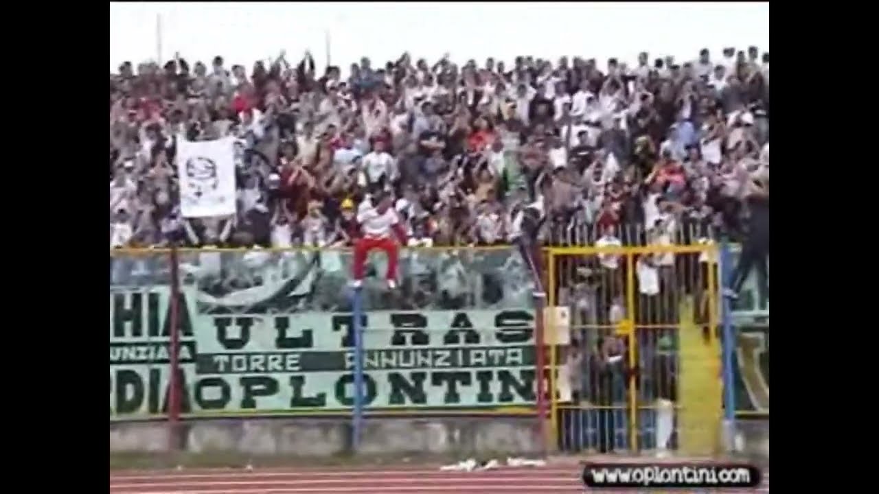 Casertana - Savoia 2003/2004 ultras Savoia in trasferta - videotifo settore ospiti - amarcord