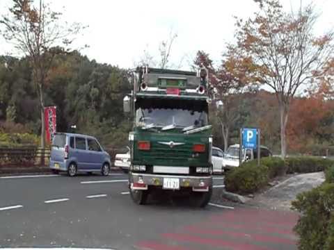 裏柳生 レゾナ トレーラー デコトラ Introduction of a Japanese reorganized large truck - YouTube
