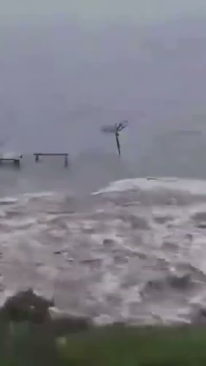 Video of tsunami making landfall