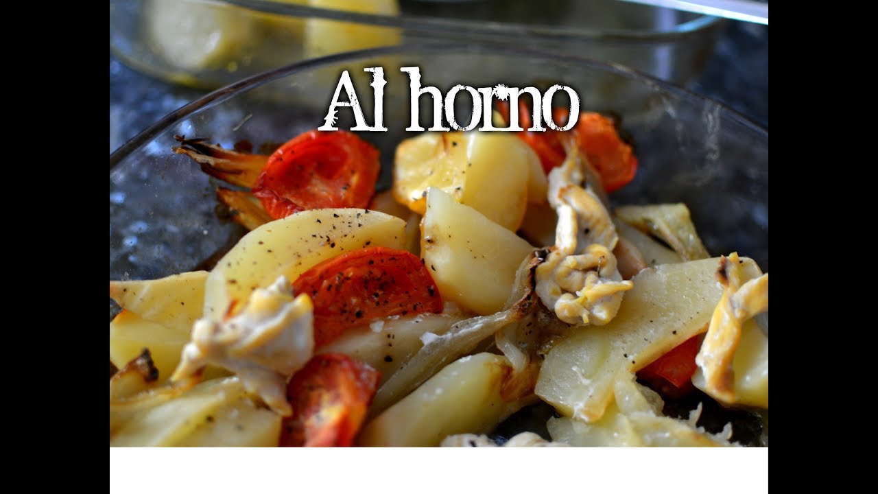 Patatas al horno con tomate | Recetas al horno faciles
