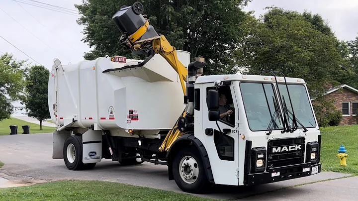 City of Pigeon Forge • Mack LR Heil CP Python Garbage Truck