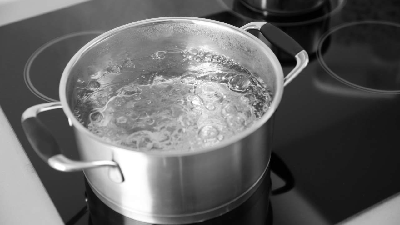 Come far bollire l'acqua in 3 minuti + bonus MAMMASTYLE.IT YouTube Come far bollire l'acqua in 3 minuti + bonus MAMMASTYLE.IT YouTube