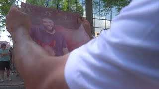 Emotional Moment at Festival International: Father Honors Son Through Music