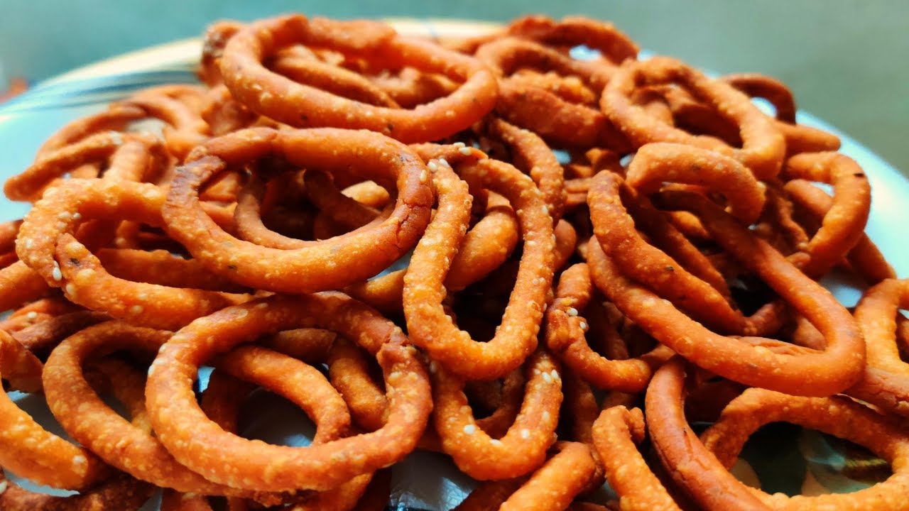 How to prepare CHAGODI in Telugu| చెకోడీలు మెత్తగ అవకుండా ఉండాలి అంటే ...