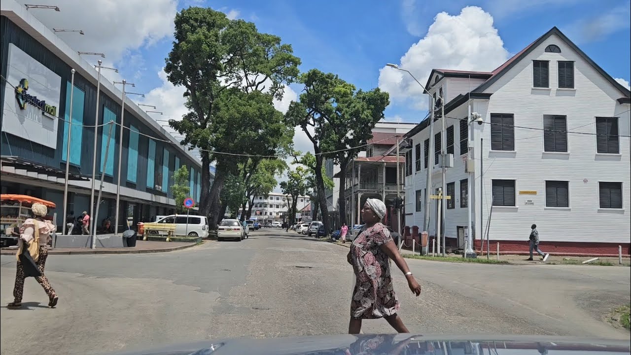 Van Paramaribo naar commewijne