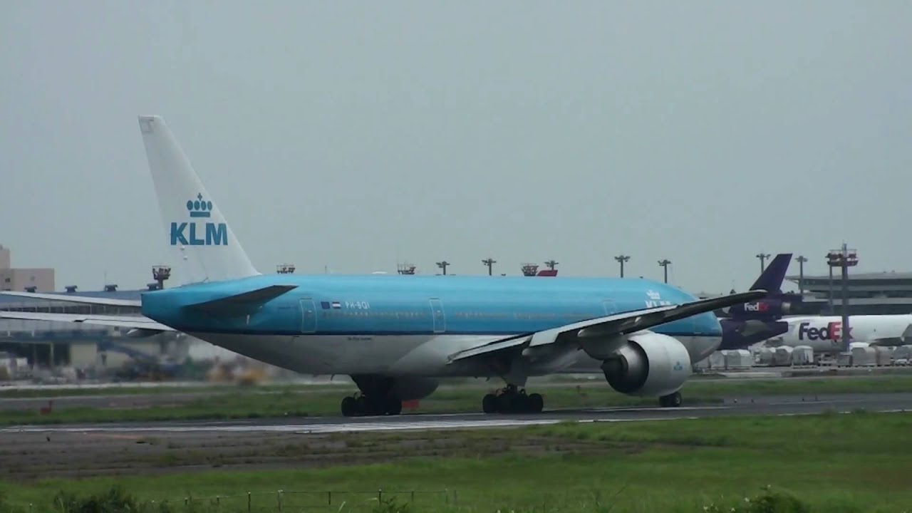 KLM Royal Dutch Airlines Boeing 777-200ER & 747-400 - Narita International Airport RWY16R -