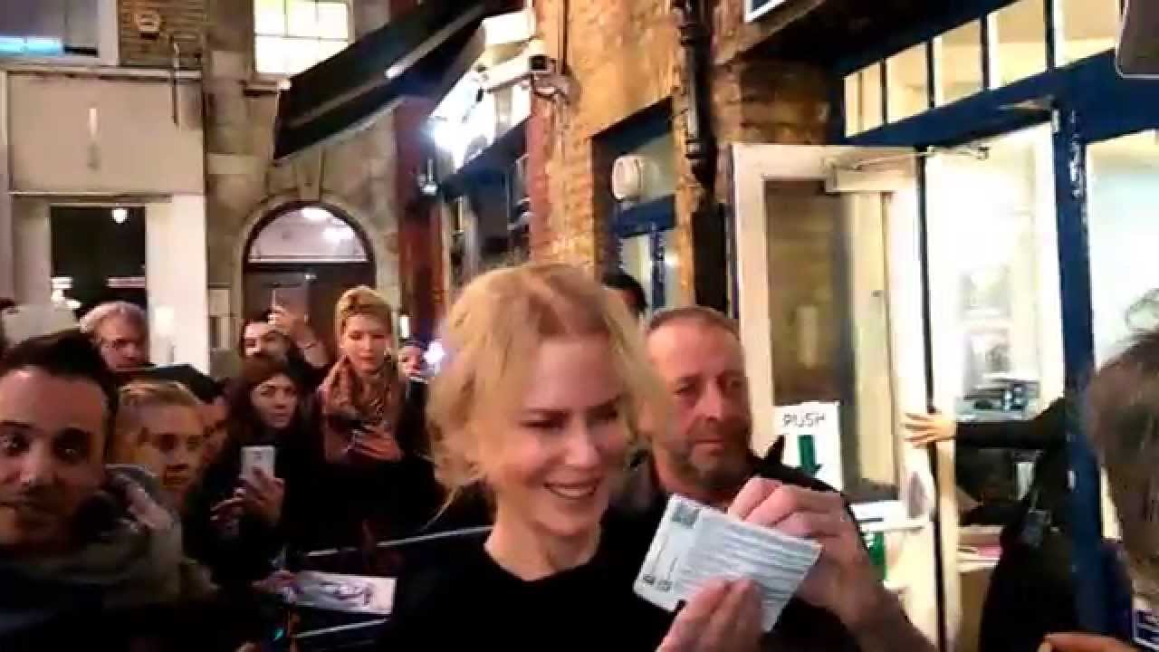 Nicole Kidman Photograph 51 stage door