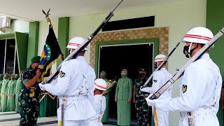 Penyambutan Brigjen TNI Supriono Saat Tiba di Makorem 042/Gapu