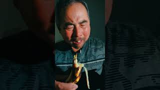 Eat a Banana Real Life Sharing Plan Migrant Workers