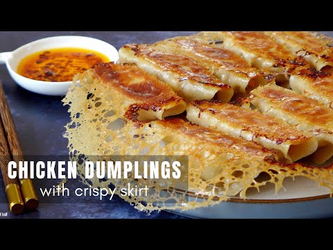 How to Make Chinese Potstickers with a Crispy Skirt (Pan-fried dumplings, 冰花锅贴)