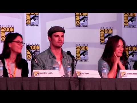 Beauty and the Beast - Comic-Con 2012 - Q&A Clip