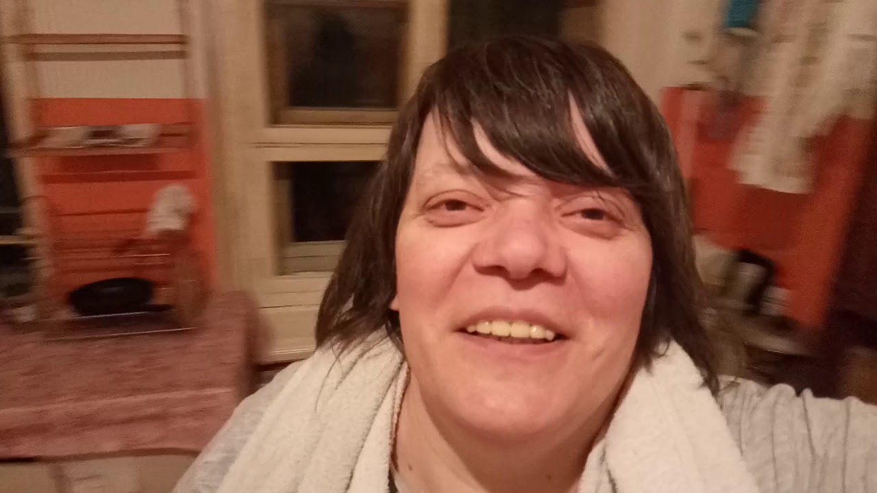 4 утра иду в душ,жду пока освободится) - YouTube