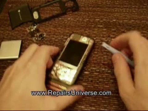 วีดีโอ: วิธีการถอดเคส Sony Ericsson