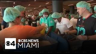 Miami Dolphins give back to the