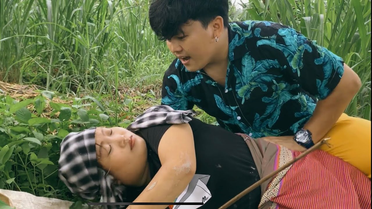 ၸိူင်းပွတ်း ၵုင်ႇမုၼ်​မႄႈ | กุงหมุนแม่