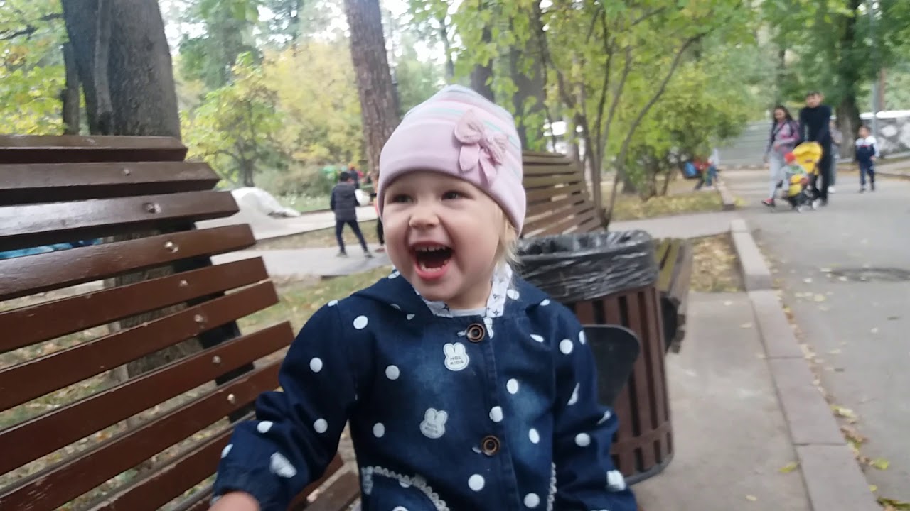 Алиса че попробуй не засмеяться. Покажи ой. Алиса че тик ток. Lucky alice video. Видеоролики приколы.
