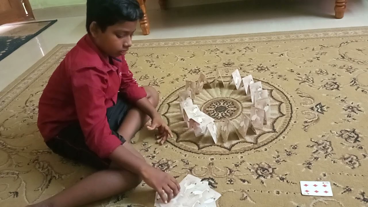 making a Verity Pyramid with cards 