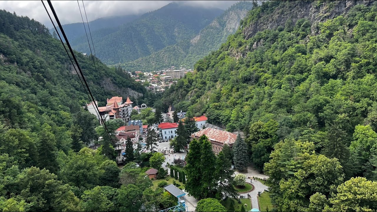 اليوم 5 في برجومي الخضراء جورجيا في 11 يوليو 2022 Georgia Borjomi