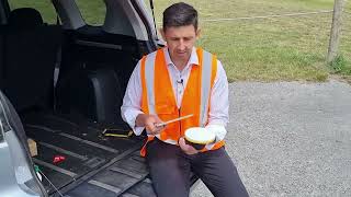 Attaching the Trimble Catalyst Handle Accessory Mounting Plate