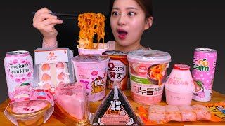 🌸Convenience store pink food😍 [Strawberry tiramisu cake, sandwich, tteokbokki] Mukbang😋