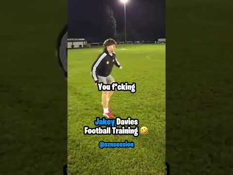 Jakey Davies Football Training 😂 #fyp #viral #uk #angryginge13 #jakeydavies #funny