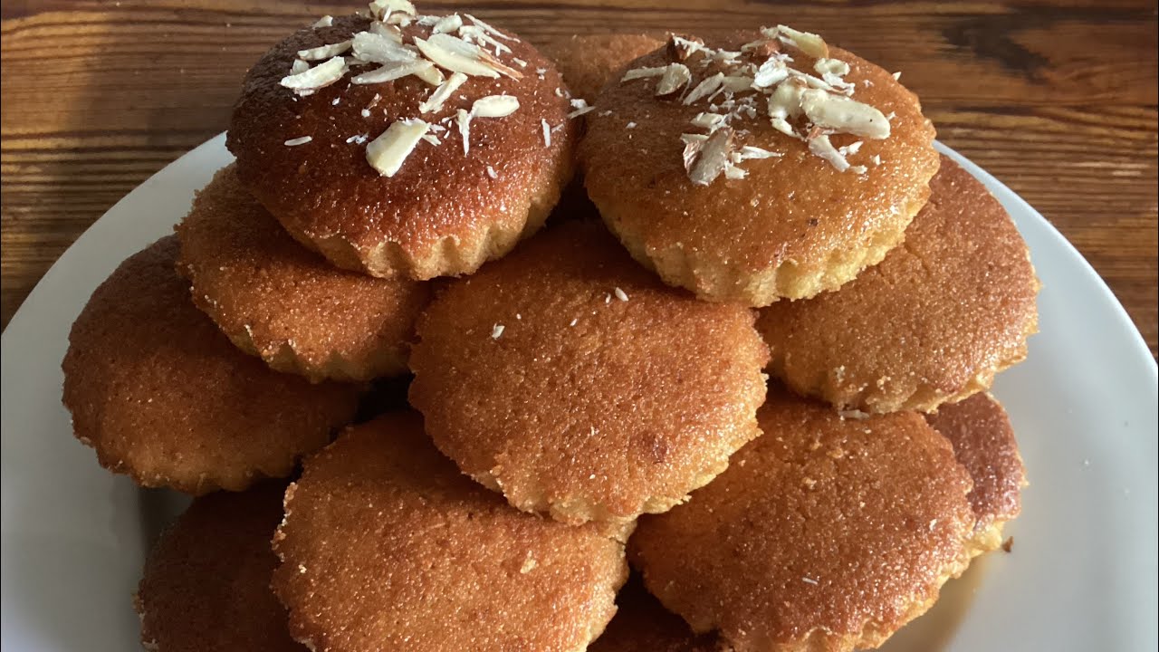 حريشات هشاش بمذاق اللوز والقرفة وماء الزهر Harcha croustillante au goût d’amande, de  cannelle 