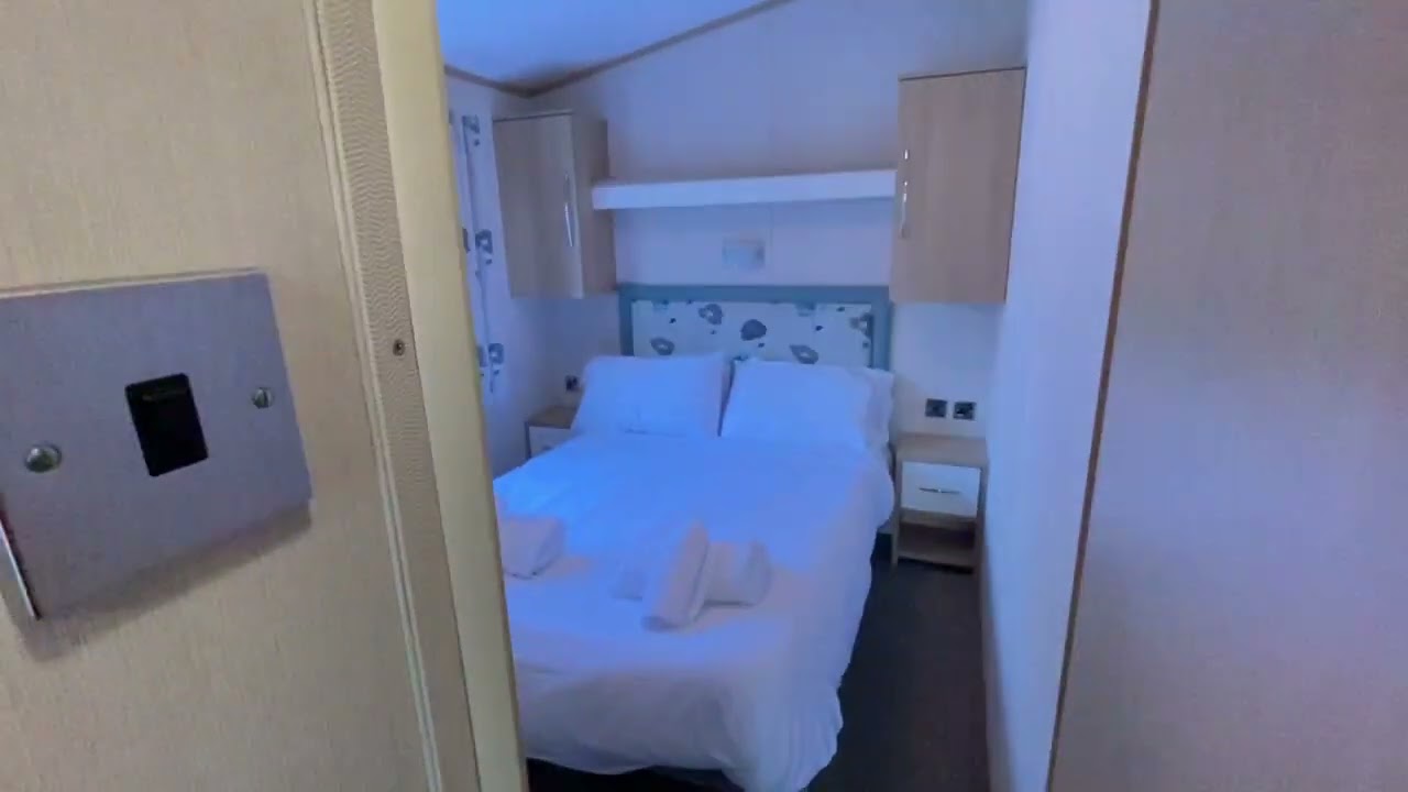 TP3 Carnaby Cascade Lodge (2016) 3 bed Lodge for sale at Finlake - WALK ROUND