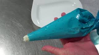 Kitchen HACKS! Tips for using a Piping Bag * Chef Secrets *