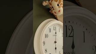 Hickory Dickory Dock GIRAFFE went up clock! #lalafun #nurseryrhymes #kidssongs #childrens #animals