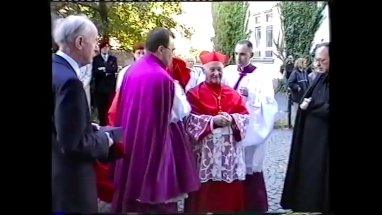 Missa Pontifical Solene pelo Cardeal Stickler em 1997