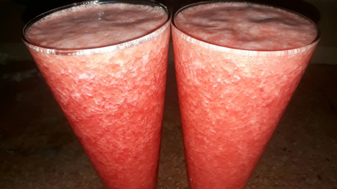 Aloo bukhare ka sharabt/plum juice/ how to make plum drink or juice at