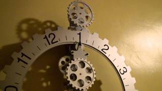 Silver Big Gear Wheel Revolving Wall Clock Timelapse [HD]