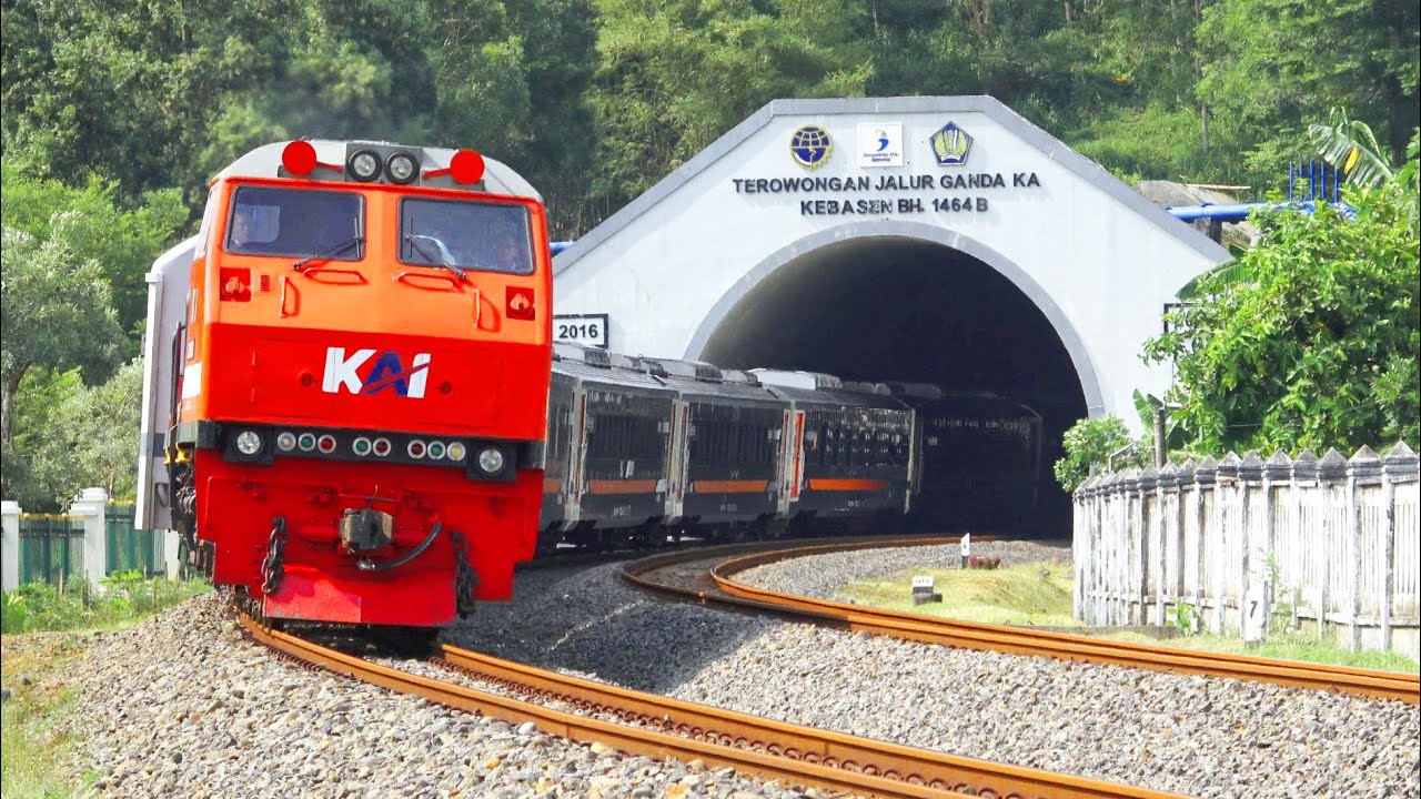 AYO NONTON KERETA API KEREN‼️ KOMPILASI RANDOM LOKOMOTIF SPESIAL