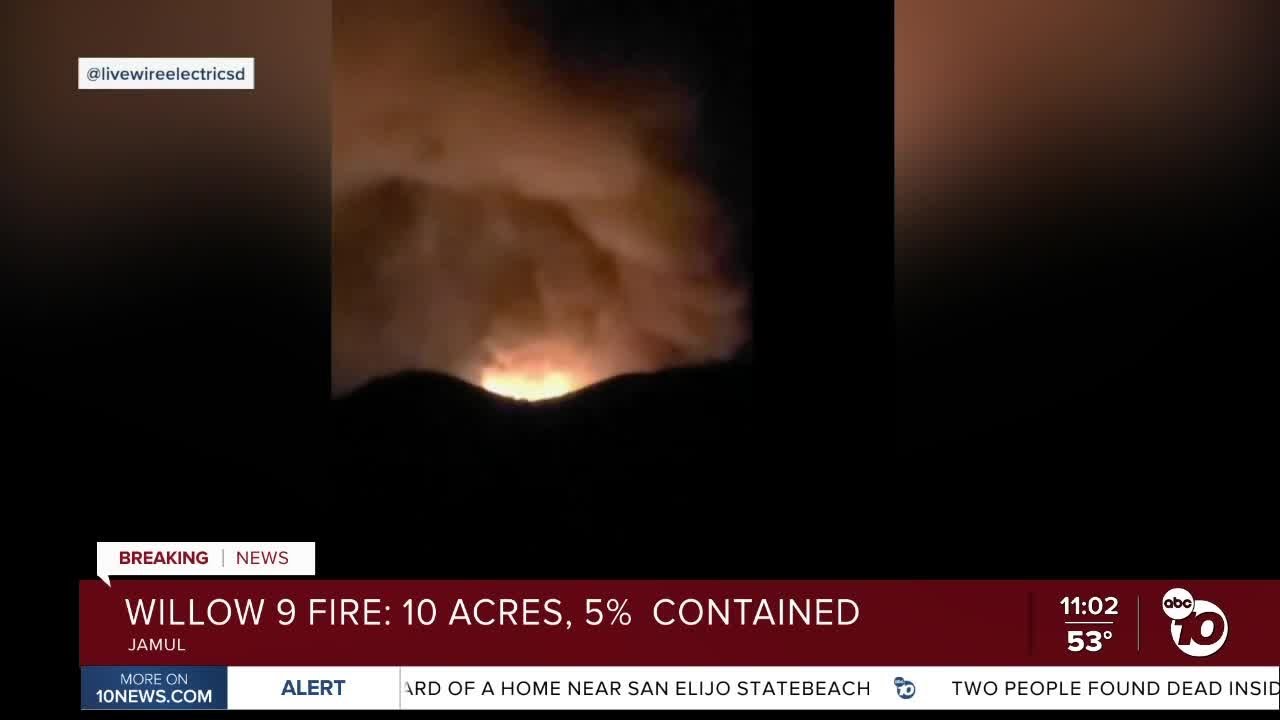 Cal Fire crews battle fire in Jamul - YouTube