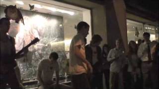 Download Lagu Brothers Moving at Stella McCartney NY Fashion Night Out 2009 MP3